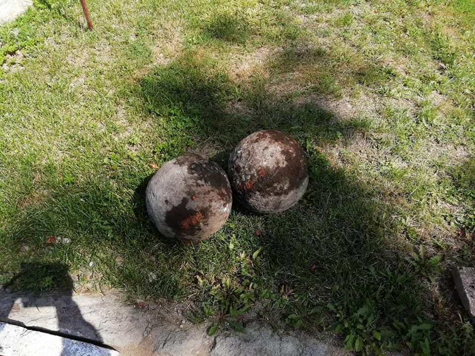 Такімі ядрамі маглі абстрэльваць крэпасць: на Старым замку ў Гродне новыя цікавыя знаходкі