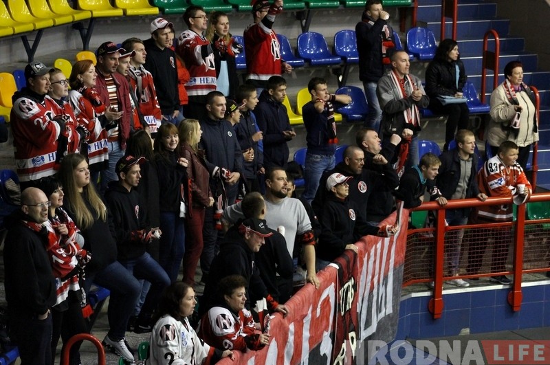 Ушла из жизни бабушка Галя - самая пожилая фанатка хоккейного "Немана"