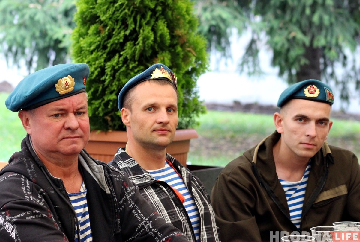 ФОТО: В Гродно празднуют День ВДВ