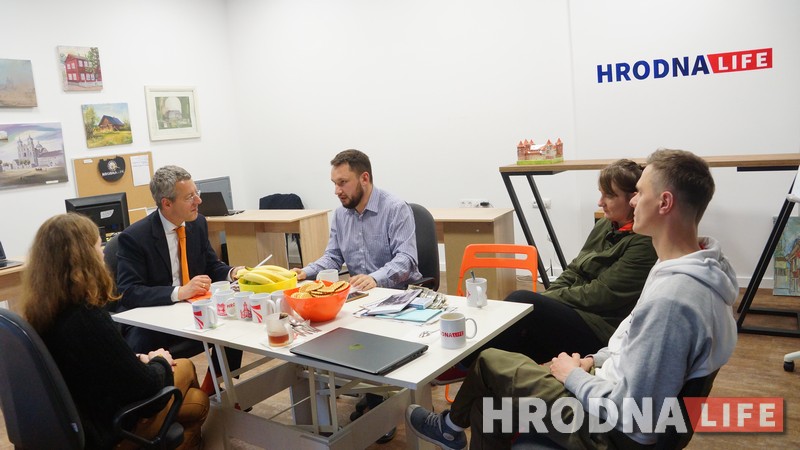 “Из Гродно – шоколад, из Амстердама – сыр”. Дипломат из Нидерландов рассказал, что еще взять с собой на память о путешествиях