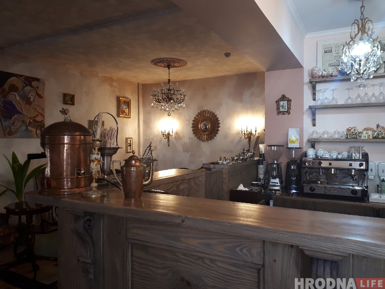 На Ожешко открылась винтажная кофейня "Атмосфера"