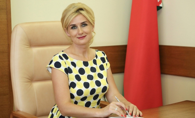 СМІ: у Гродне працуе адна з самых сэксуальных чыноўніц Беларусі