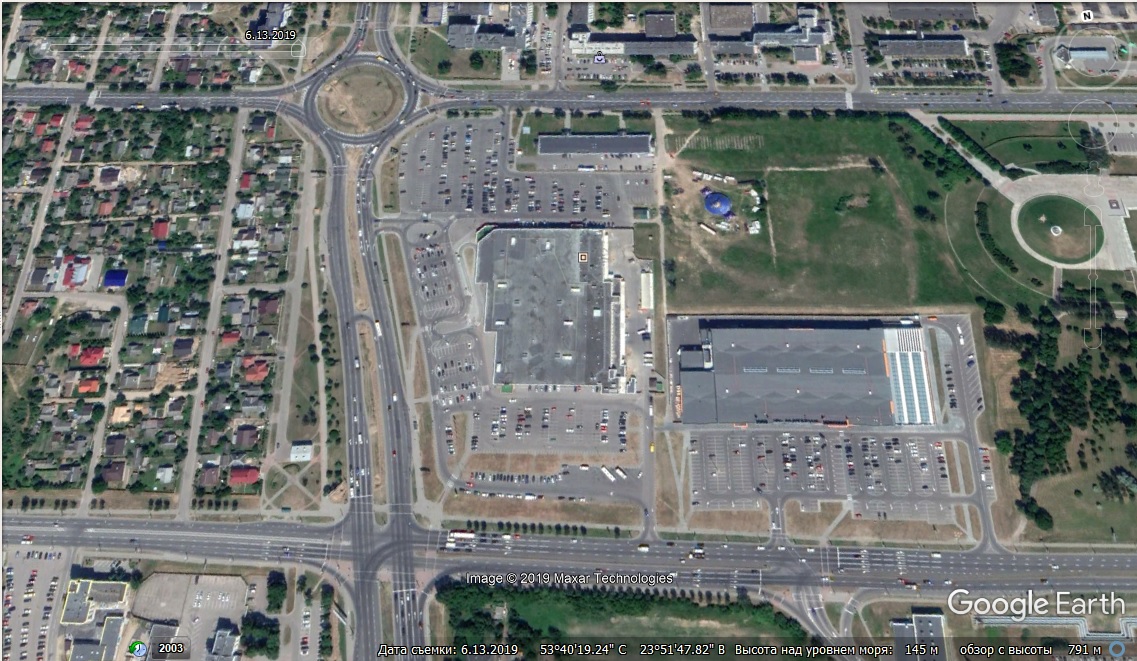 Першыя гіпермаркеты, рэканструкцыя Савецкай, новы стадыён і барацьба з азеляненнем: як забудоўваўся Гродна