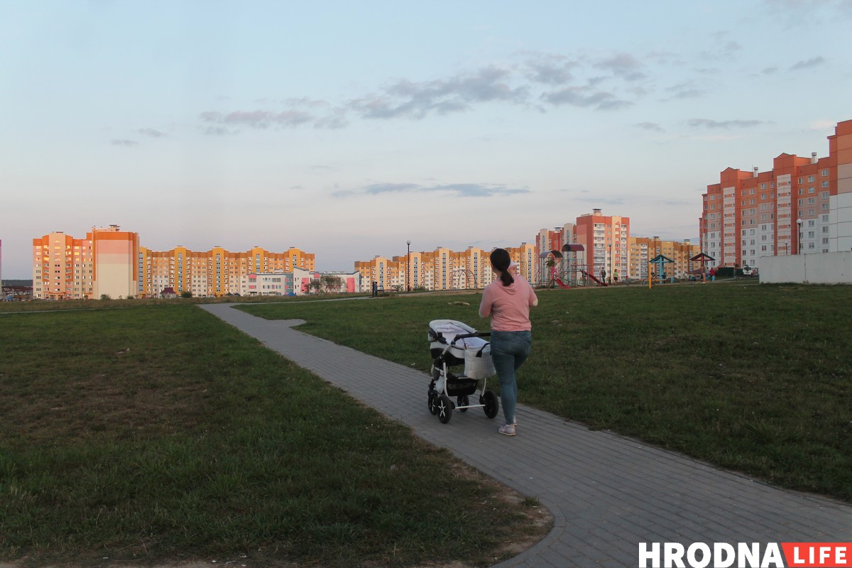 "Дзеці гуляюць на паркоўцы". Што жыхары Альшанкі думаюць аб стварэнні парку ў мікрараёне