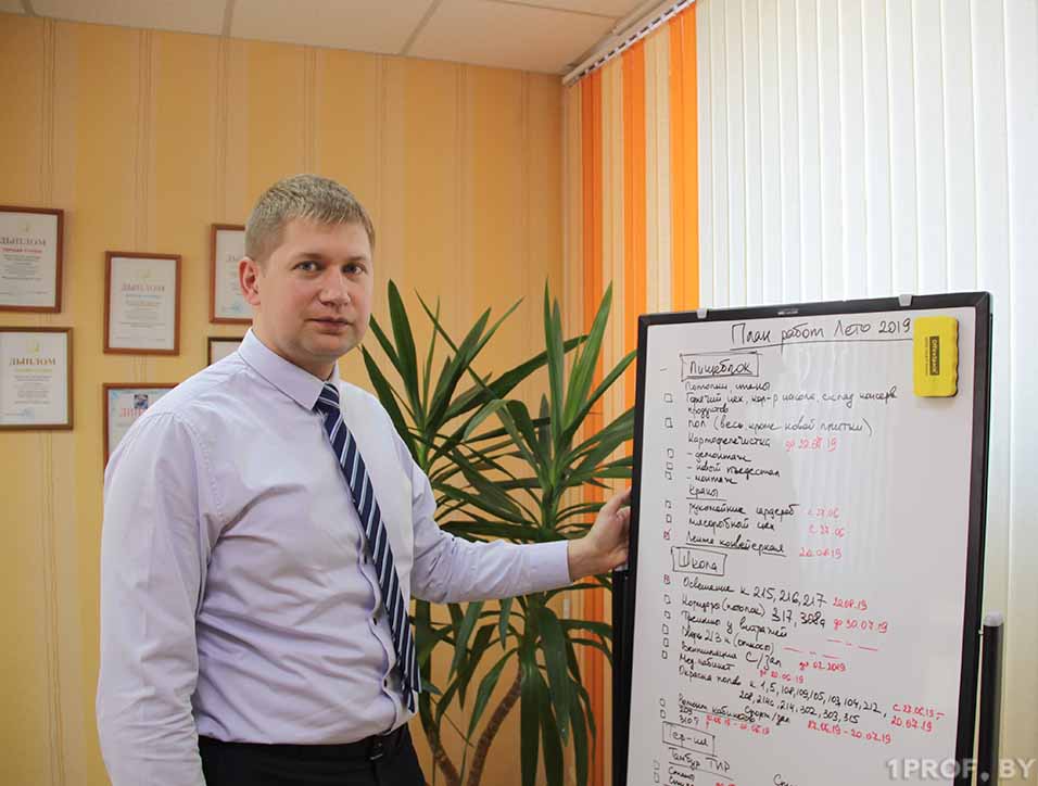 Девочка ездит на уроки через все Гродно, после того как чиновники расформировали ее белорусскоязычный класс