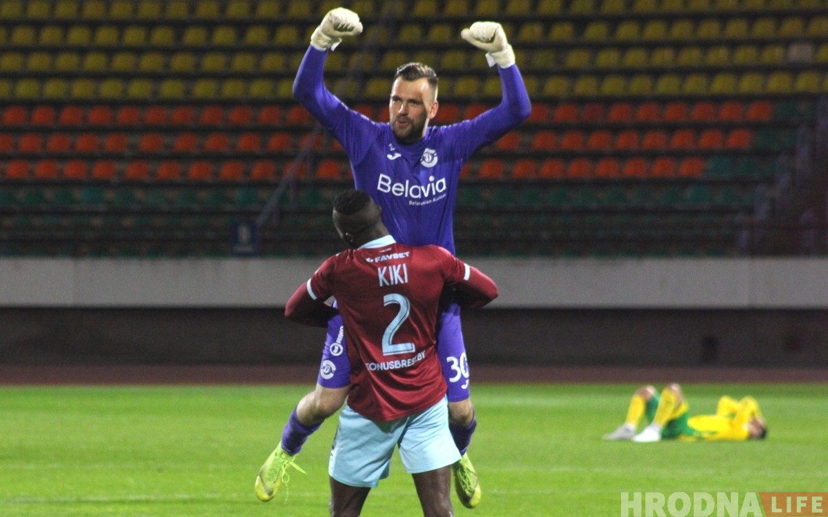 Прыклалі ўсе сілы, але прайгралі: ў "Заходнім дэрбі" зноў мацней "Дынама"