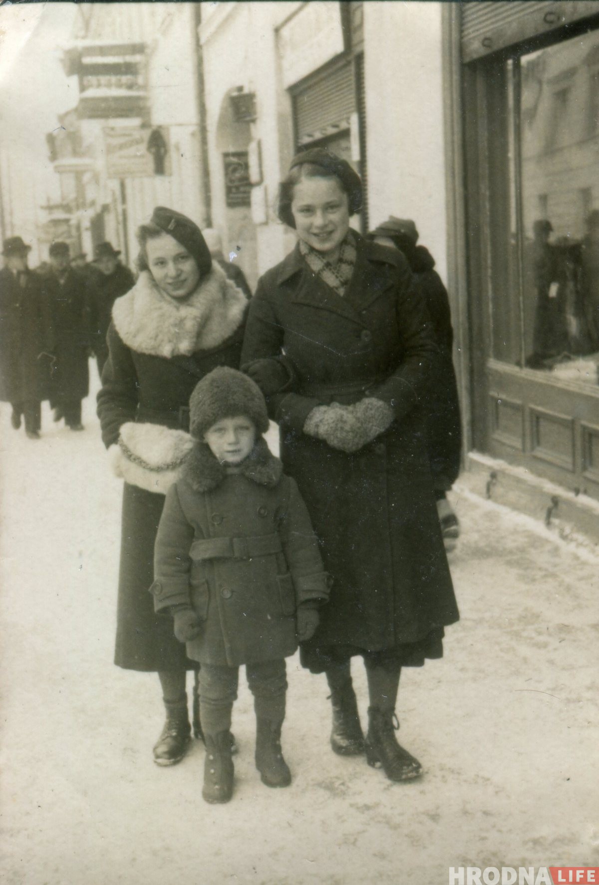 Гродна і гродзенцы: публікуем чарговы фотаархіў гараджан 1930-40-х гадоў Гродна і гродзенцы: публікуем чарговы фотаархіў гараджан 1930-40-х гадоў