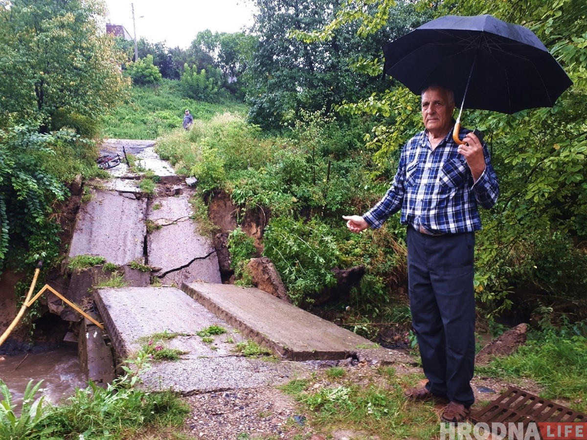 Чыноўнікі абяцалі пенсіянеру новы мост да дому. А потым перадумалі мост через Городничанку, река Городничанка, мост праз Гараднічанку, рака Гараднічанка