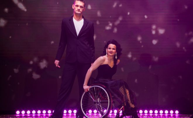 Дмитрий с ДЦП не мог устроиться сторожем, а потом нашел работу по специальности - бухгалтером