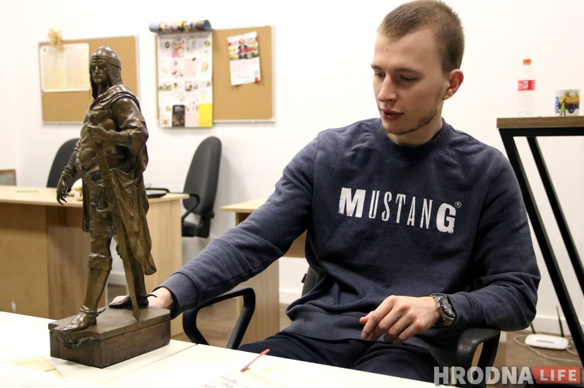 «За хорошую работу». Гродненец показал, что немецкий офицер подарил его прадеду