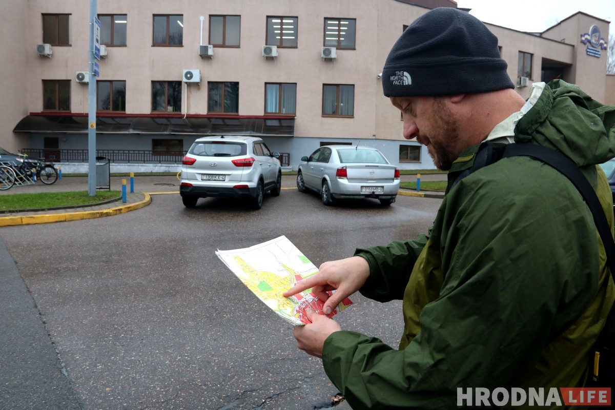 «В Гродно чувствую себя как дома». Потомок выживших узников гетто приехал из США посмотреть город предков
