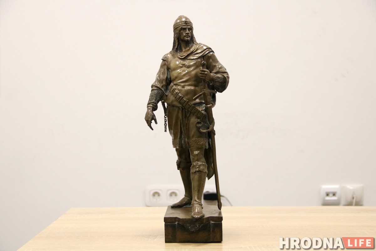 «За хорошую работу». Гродненец показал, что немецкий офицер подарил его прадеду