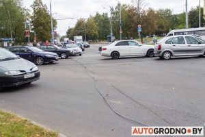 Маршрутка сутыкнулася з возам: другое падобнае здарэнне за тыдзень у Гродзенскай вобласці оборвали сеть