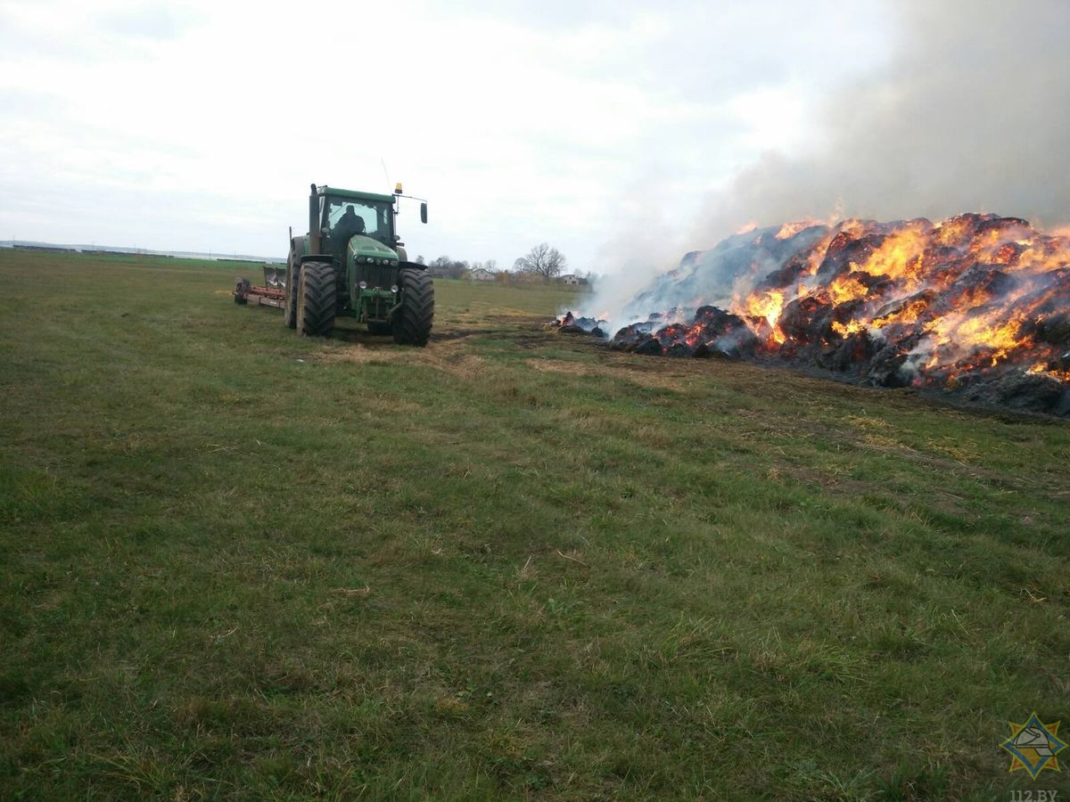 Дзеці гуляліся з запальнічкай і спалілі 100 тон саломы Дзеці гуляліся з запальнічкай і спалілі 100 тон саломы