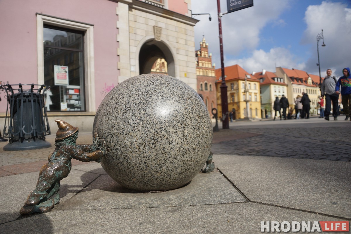 В гостях, как дома. Подружиться с краснолюдками Вроцлава и найти привидение в замках Нижней Силезии