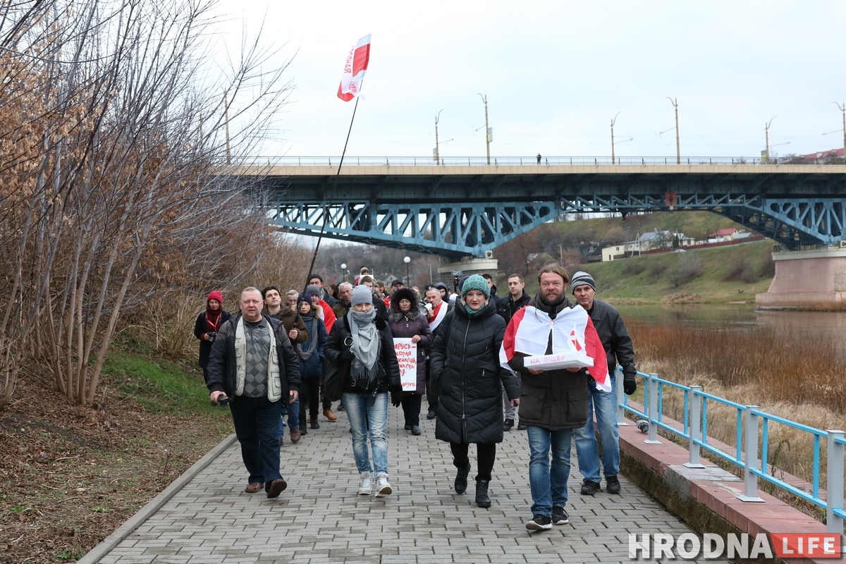Акция против интеграции в Гродно: организатор рассказал, зачем позвал людей на Старый мост