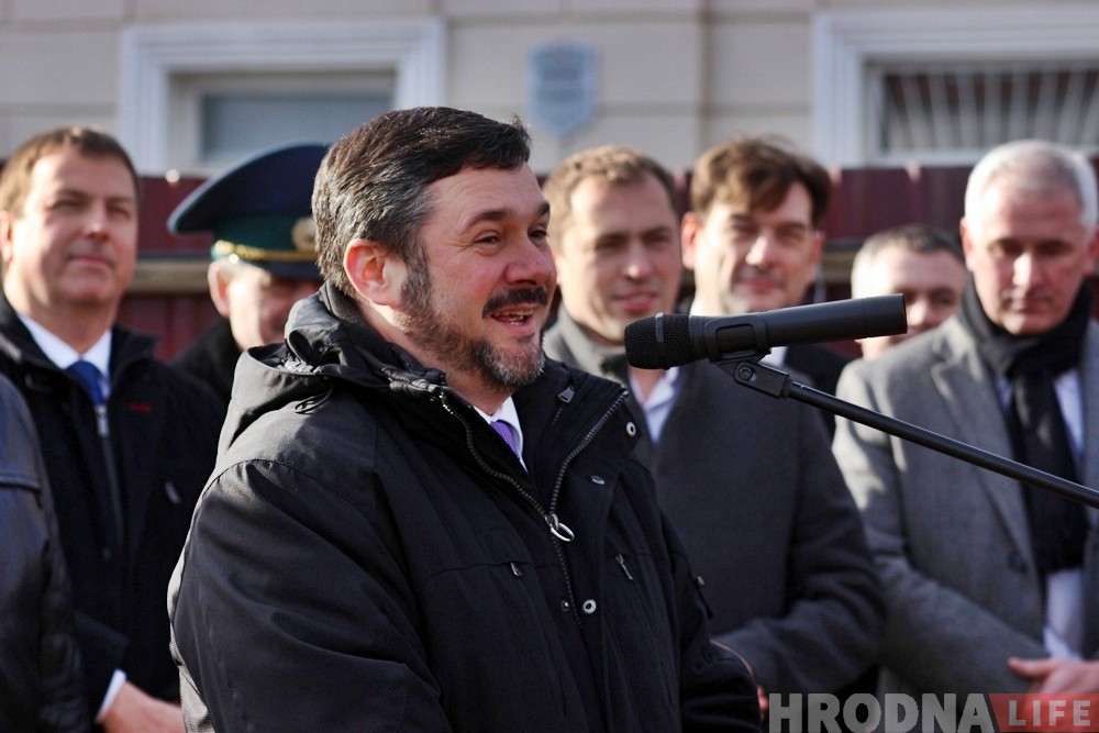 У Гродне прайшоў парад Дзядоў Марозаў. Але Снягурак аказалася больш