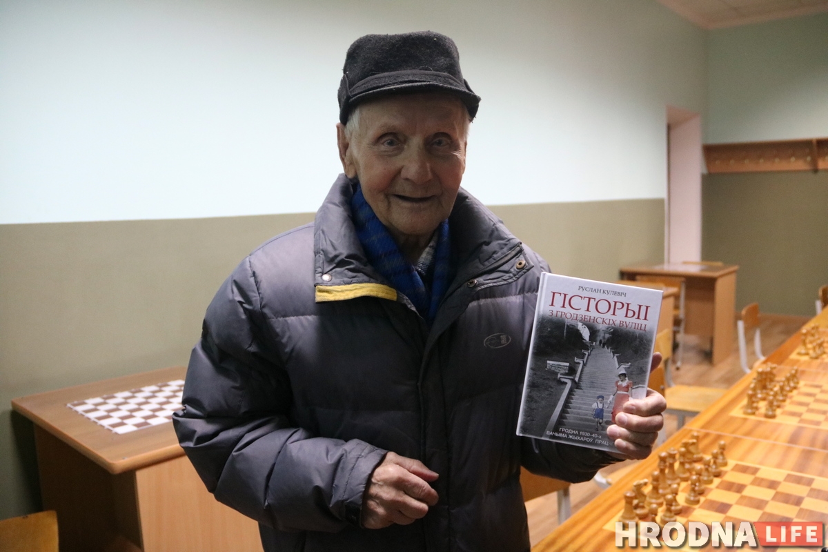 Выйшла з друку новая кніга Руслана Кулевіча: першыя асобнікі атрымліваюць героі