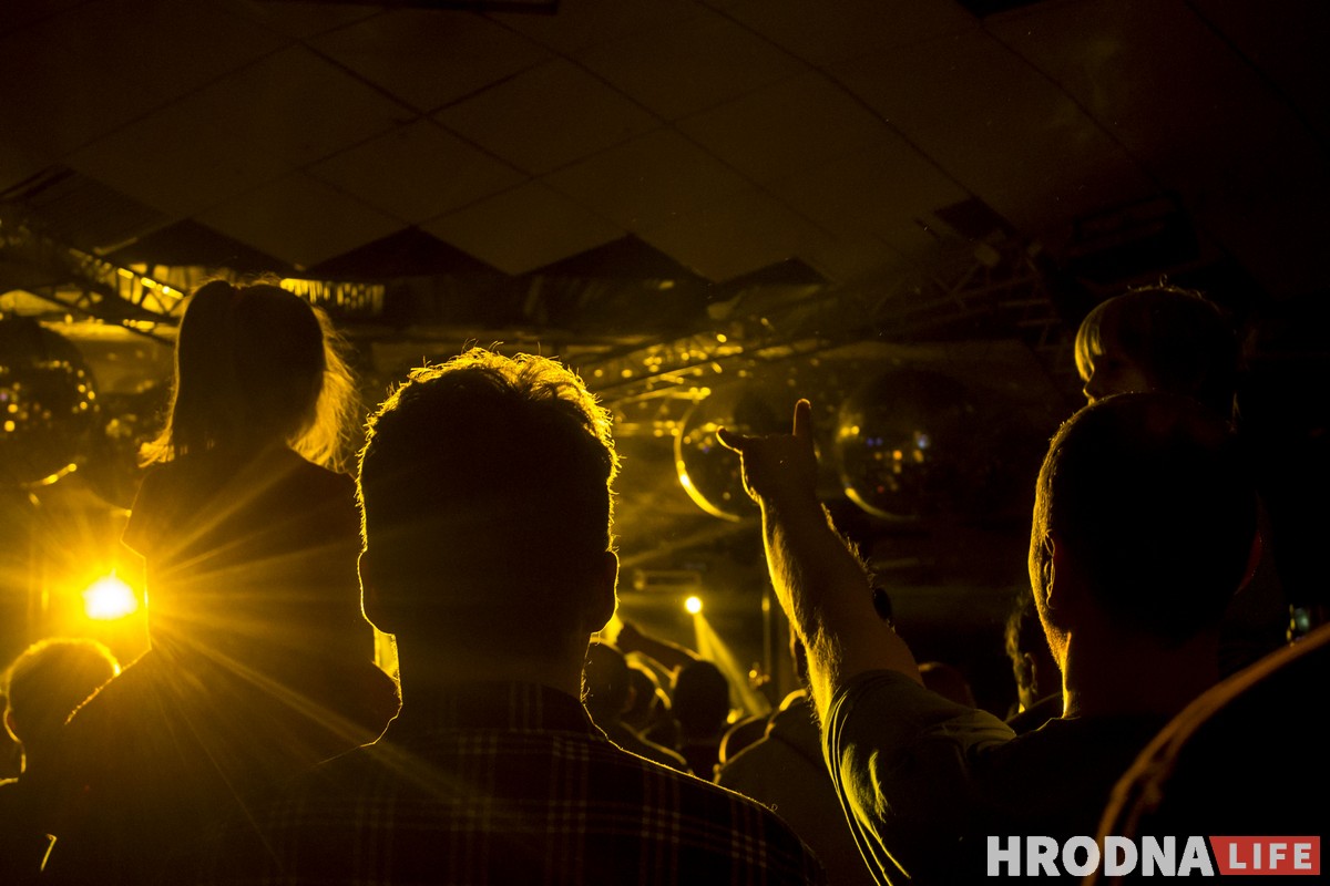 “Больш, чым музыка”. Лявон Вольскі выступіў у Гродне з найлепшымі песнямі