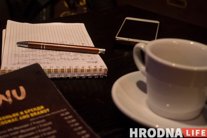 Жартуюць пра Лукашэнку і не рвуцца на ТНТ. Як у Гродне развіваюць stand up