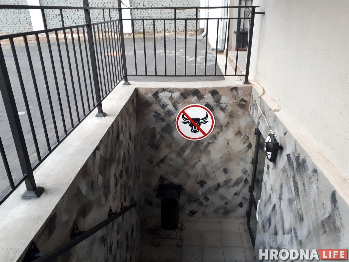 «Папсы дакладна не будзе». На Маставой у падвалах адкрылася Dj Cafe