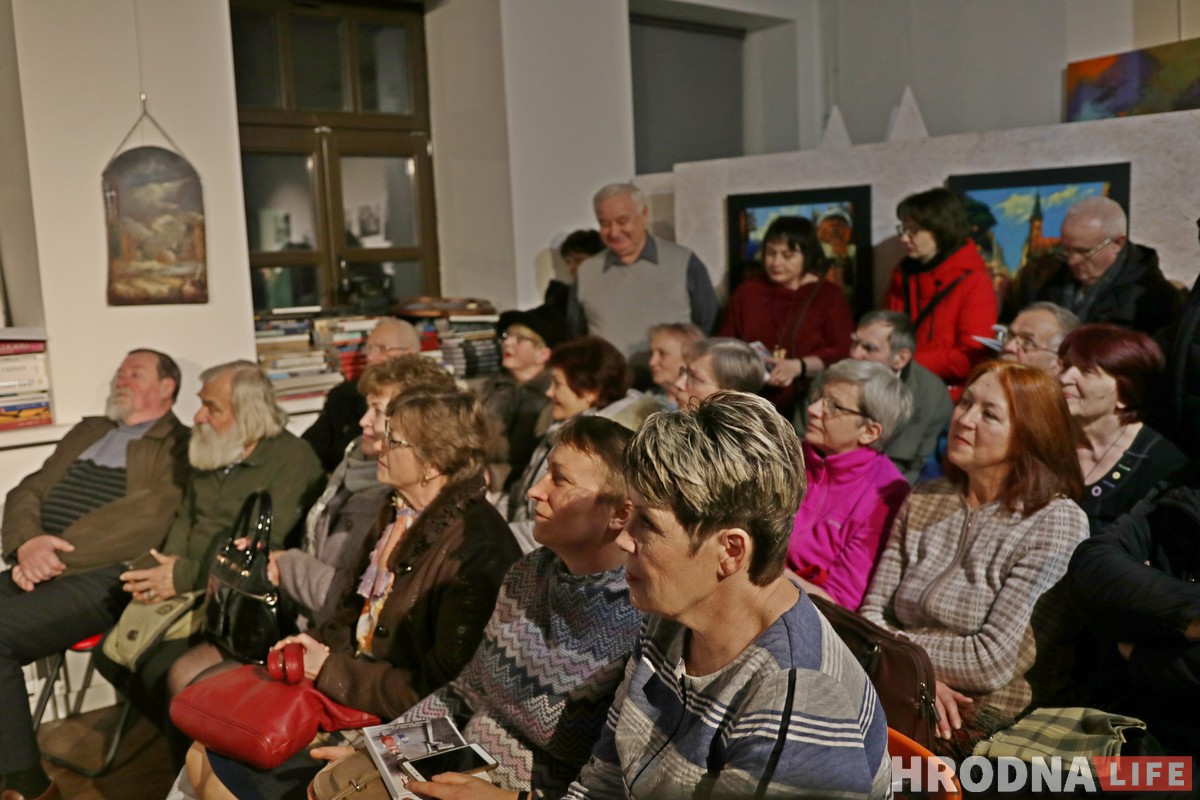 “Хто нас, пенсіянераў, ведаў? А ён зрабіў нас героямі”. У Гродне прадставілі новую кнігу Руслана Кулевіча