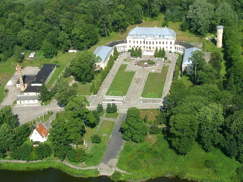 У Свяцку гарэла капліца насупраць палаца Валовічаў (абноўлена)