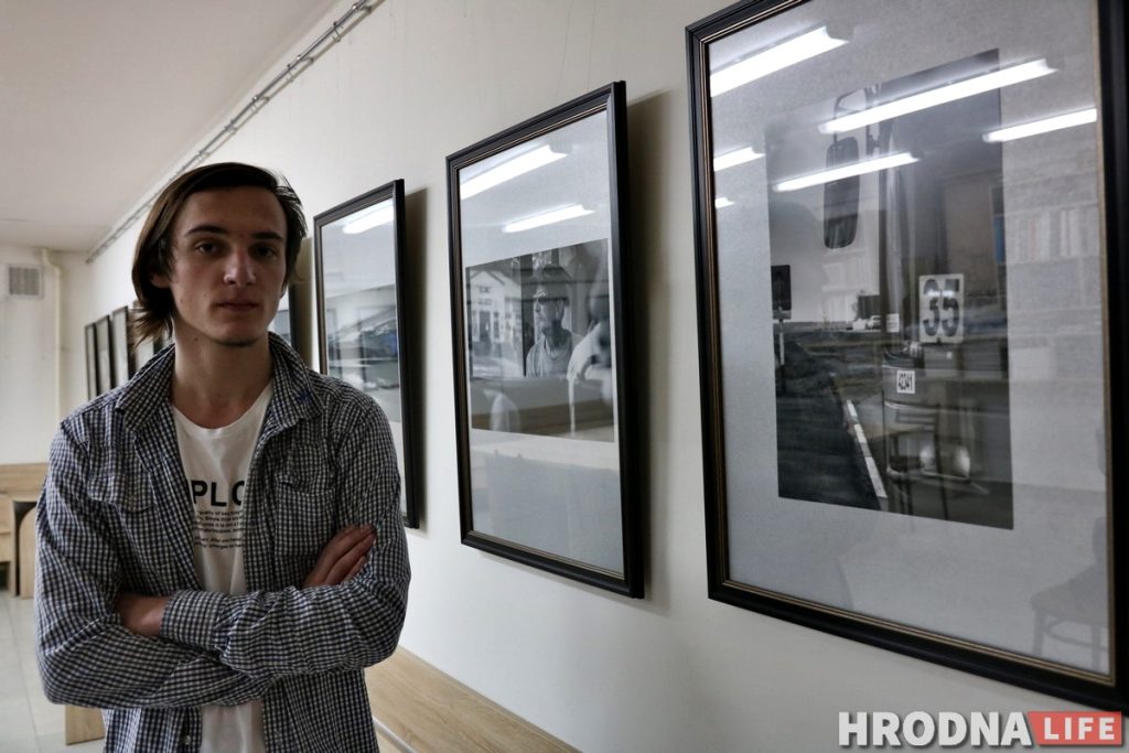 Ездзіў у аўтобусе і фатаграфаваў пасажыраў: школьнік з Гродна прадставіў фотапраект "35-ы маршрут"