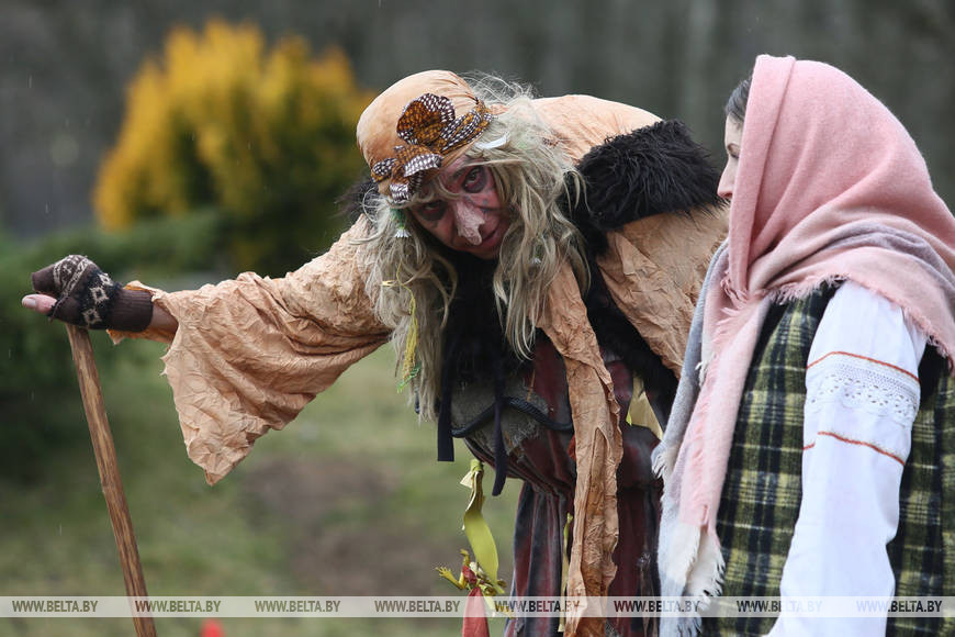 Баба-Яга і бліны на рыдлёўцы. Як у Гродне прайшлі провады зімы Баба-Яга і бліны на рыдлёўцы. Як у Гродне прайшлі провады зімы