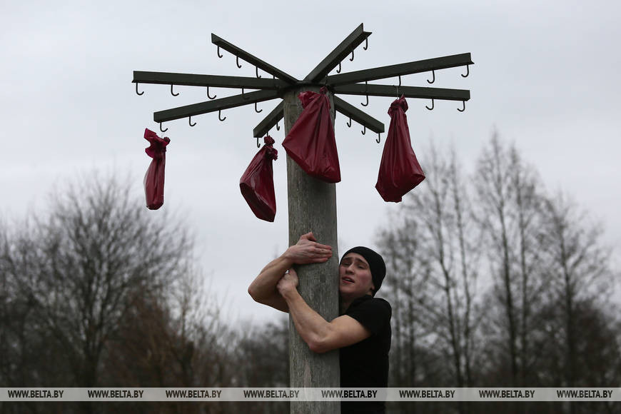 Баба-Яга і бліны на рыдлёўцы. Як у Гродне прайшлі провады зімы Баба-Яга і бліны на рыдлёўцы. Як у Гродне прайшлі провады зімы