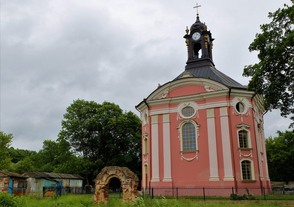 Палякі абурыліся аднаўленьнем касьцёла ў Беларусі, дзе быў пахаваны кароль Станіслаў Панятоўскі. Што ня так? Палякі абурыліся аднаўленьнем касьцёла ў Беларусі, дзе быў пахаваны кароль Станіслаў Панятоўскі. Што ня так?