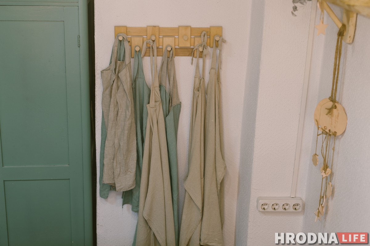 «Прамяняла белы халат на бруд». Гродзененка сышла з медыцыны, каб ляпіць гліняны посуд