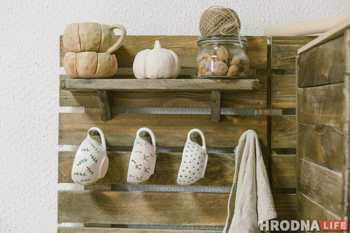 «Прамяняла белы халат на бруд». Гродзененка сышла з медыцыны, каб ляпіць гліняны посуд