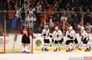 Чарговая няўпэўненая гульня "Нёмана" дала магчымасць "Шахцёру" наблізіцца да фіналу Чарговая няўпэўненая гульня "Нёмана" дала магчымасць "Шахцёру" наблізіцца да фіналу