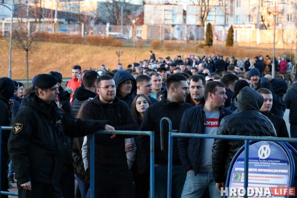 Матч "Нёман" - "Шахцёр" маглі правесці пры пустых трыбунах