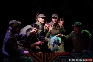 У Афрыку з лялечным сланом і Аглаяй Жугждай: тэатр лялек анансаваў прэм’еру