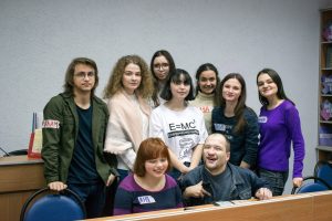 шаг навстречу