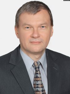 «У мяне апускаюцца рукі». Найвялікшую валанцёрскую пляцоўку па шыцці камбінезонаў для медыкаў у Гродне могуць закрыць