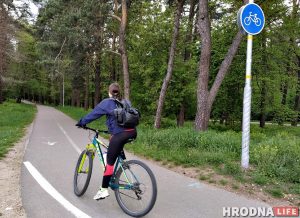 "Зламаў руку і выплюнуў два зубы". Як скончыць канфлікт веласіпедыстаў і пешаходаў у Пышках?