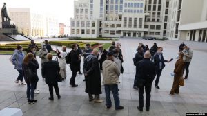 Сродкі засцярогі і стаўка на пікеты. Як вылучэнцы ў прэзыдэнты будуць збіраць подпісы ва ўмовах пандэміі Сродкі засцярогі і стаўка на пікеты. Як вылучэнцы ў прэзыдэнты будуць збіраць подпісы ва ўмовах пандэміі