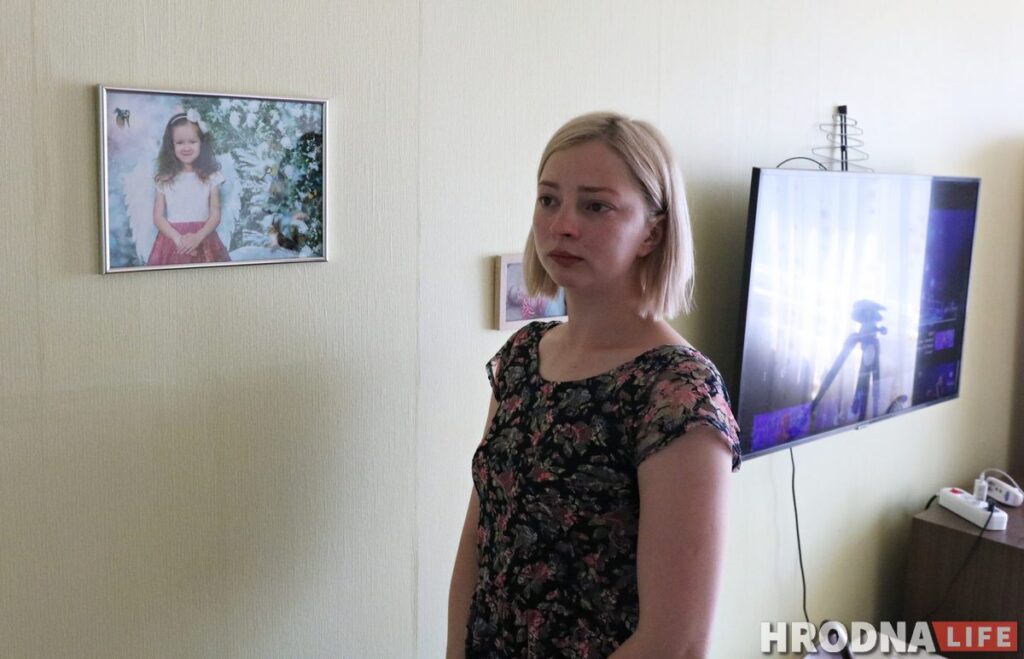 "Перадумоў для адабрання дзіцяці няма". Аддзел адукацыі пра ціск на гродзенку, мужа якой затрымалі з Ціханоўскім