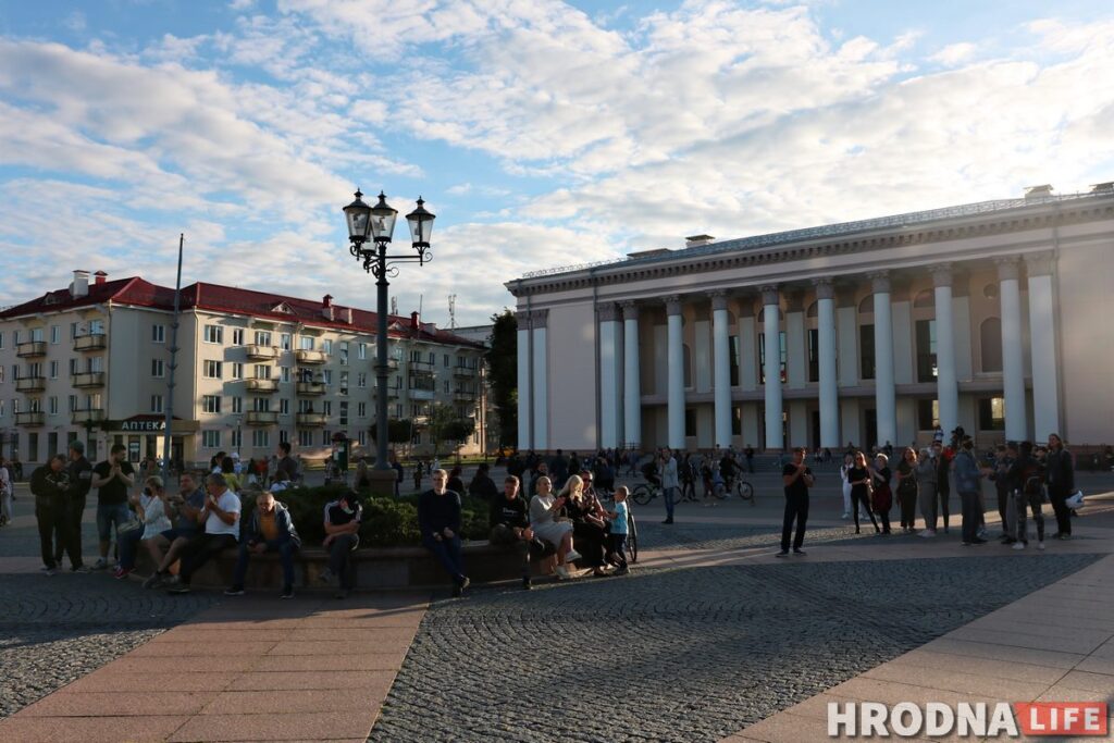 Глядзіце, як у Гродне людзі выйшлі на стыхійную акцыю пратэсту
