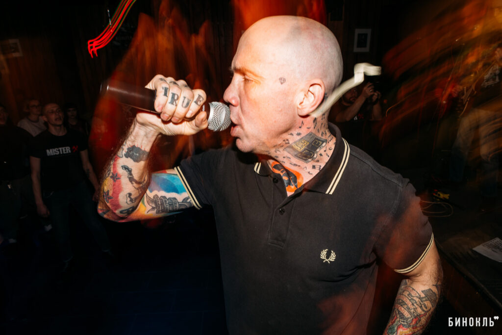 «Не дамо беларускаму тэлебачанню карцінку засмечанай плошчы». Пратэстоўцы прыбіраюць смецце пасля мітынгаў у Гродне і іншых гарадах