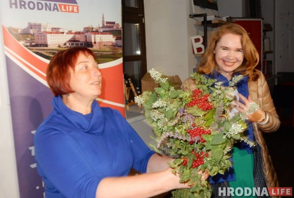 У Гродне прэзентавалі кнігу «Гарадзенкі», якую можна чытаць з двух бакоў