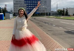 «Попросили сфотографироваться». Как в Гродно задержали БЧБ-невесту Инна Зайцева БЧБ-невеста свадебное платье невеста