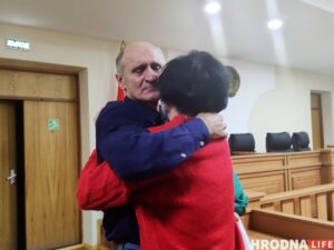 За ўдар у сцягно сілавіку пенсіянеру ў Гродне прысудзілі два з паловай гады без накіравання ў папраўчыя ўстановы За ўдар у сцягно сілавіку пенсіянеру ў Гродне прысудзілі два з паловай гады без накіравання ў папраўчыя ўстановы