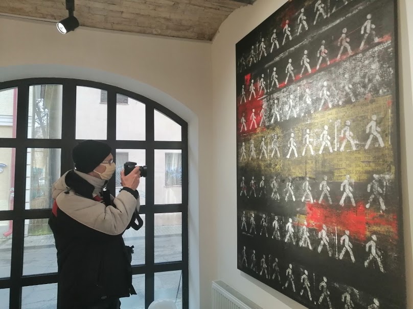 Мастакі і віртуальная рэальнасць. У Гродне паказалі выставу праекта "Галерэі, якіх няма"