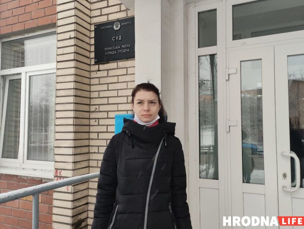 Гродзенку асудзілі за абразу ўчастковага. Той прасіў пакараць яе мінімальна