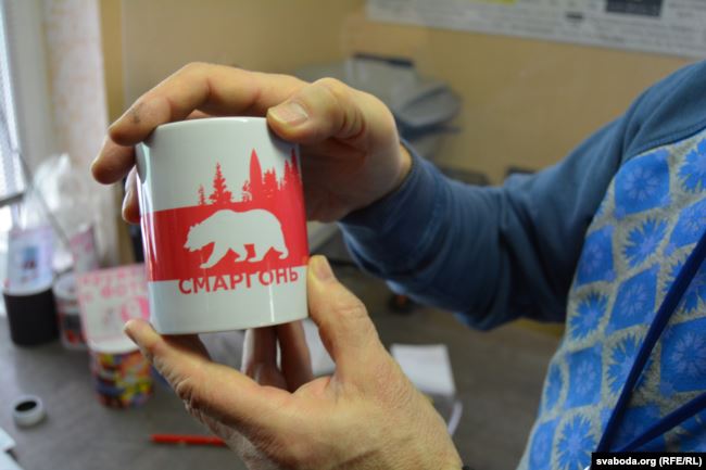 "Пошел вал клиентов". В Сморгони осужденного на "химию" предпринимателя завалили заказами