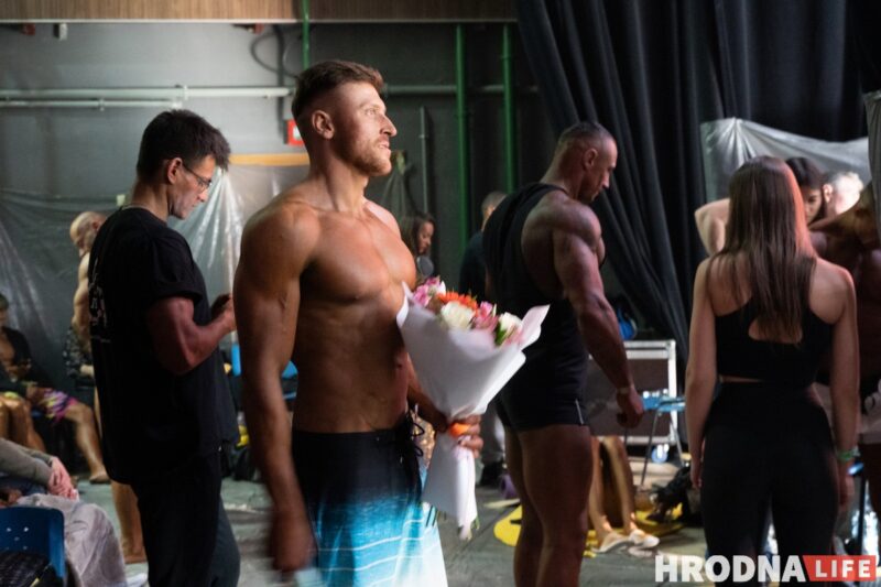 Напампаваныя, прыгожыя, упартыя. У Гродне выбралі пераможцаў 34-га чэмпіянату па бодыбілдынгу і фітнесу